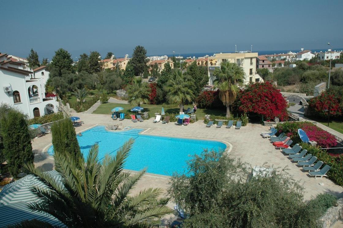 Altinkaya Holiday Resort Kyrenia  Exteriör bild