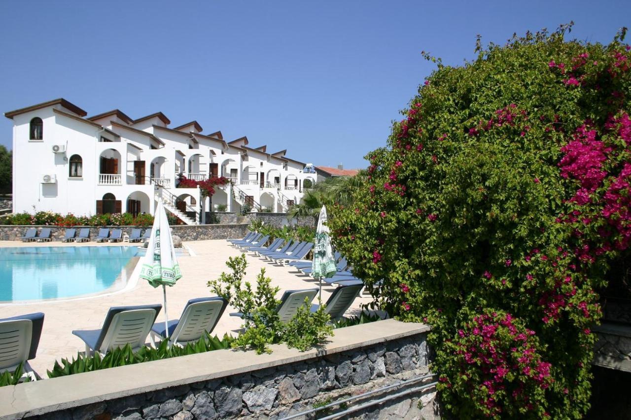 Altinkaya Holiday Resort Kyrenia  Exteriör bild